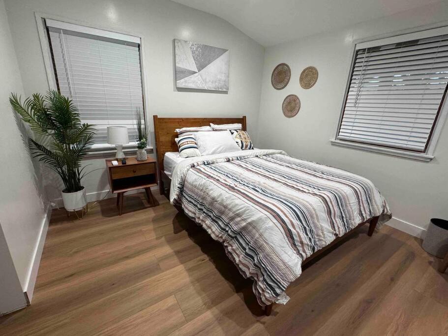 Mid-Century Gem In Long Beach Extérieur photo
